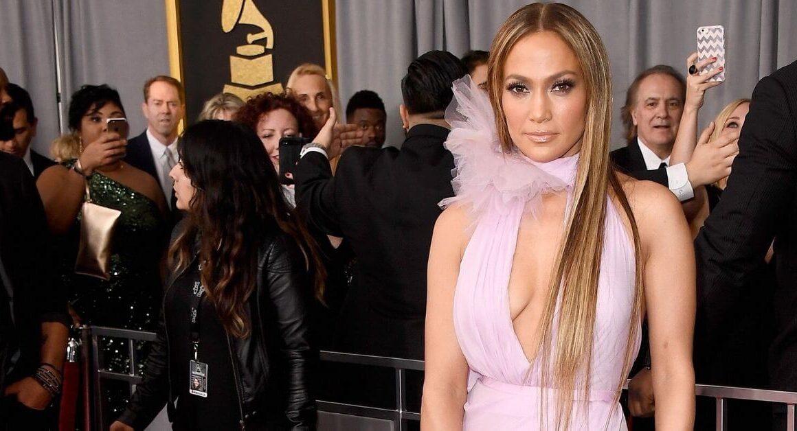 Jennifer Lopez at the 2017 Grammys
